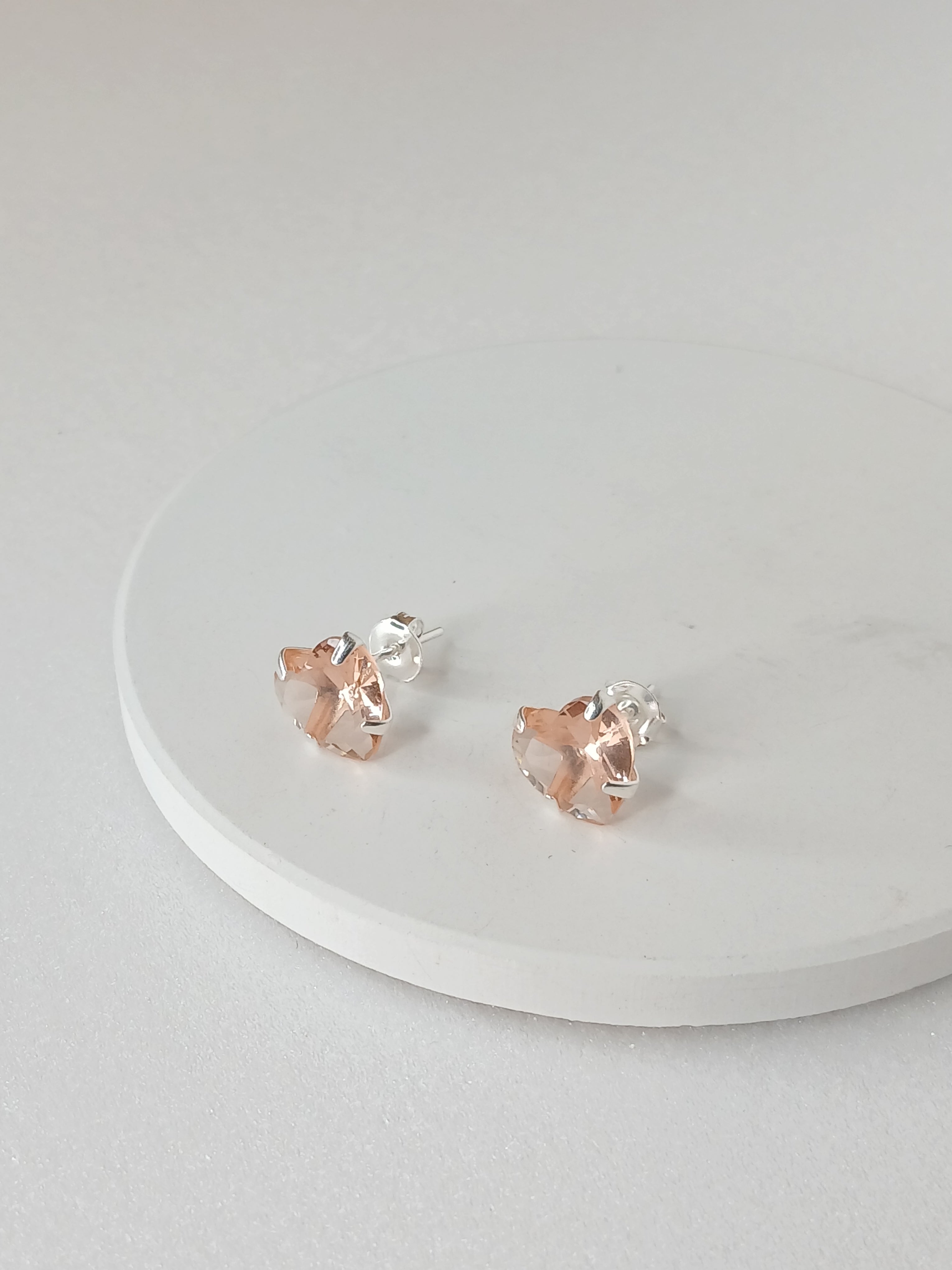 Brinco Ponto de Luz Coração Citrino