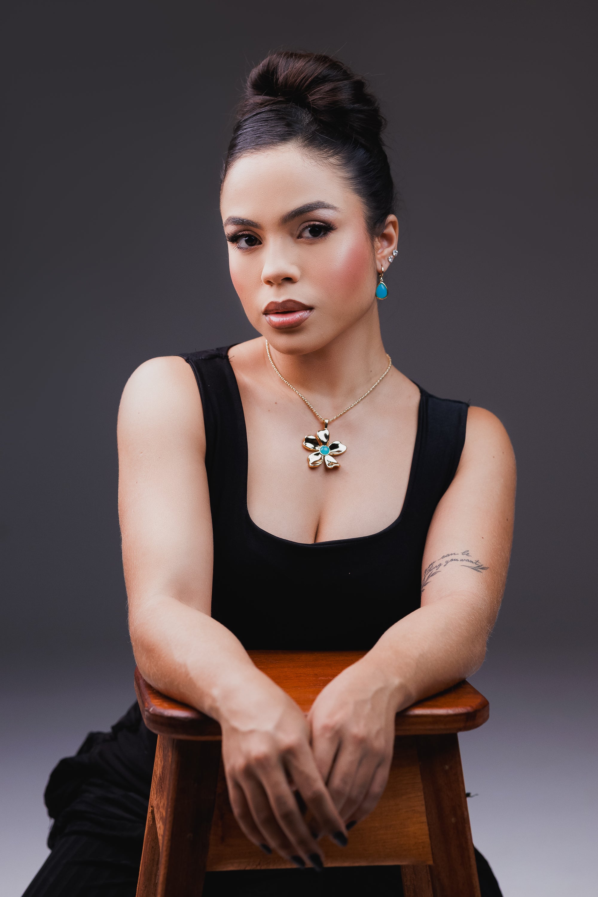 Colar Pedra natural Flor