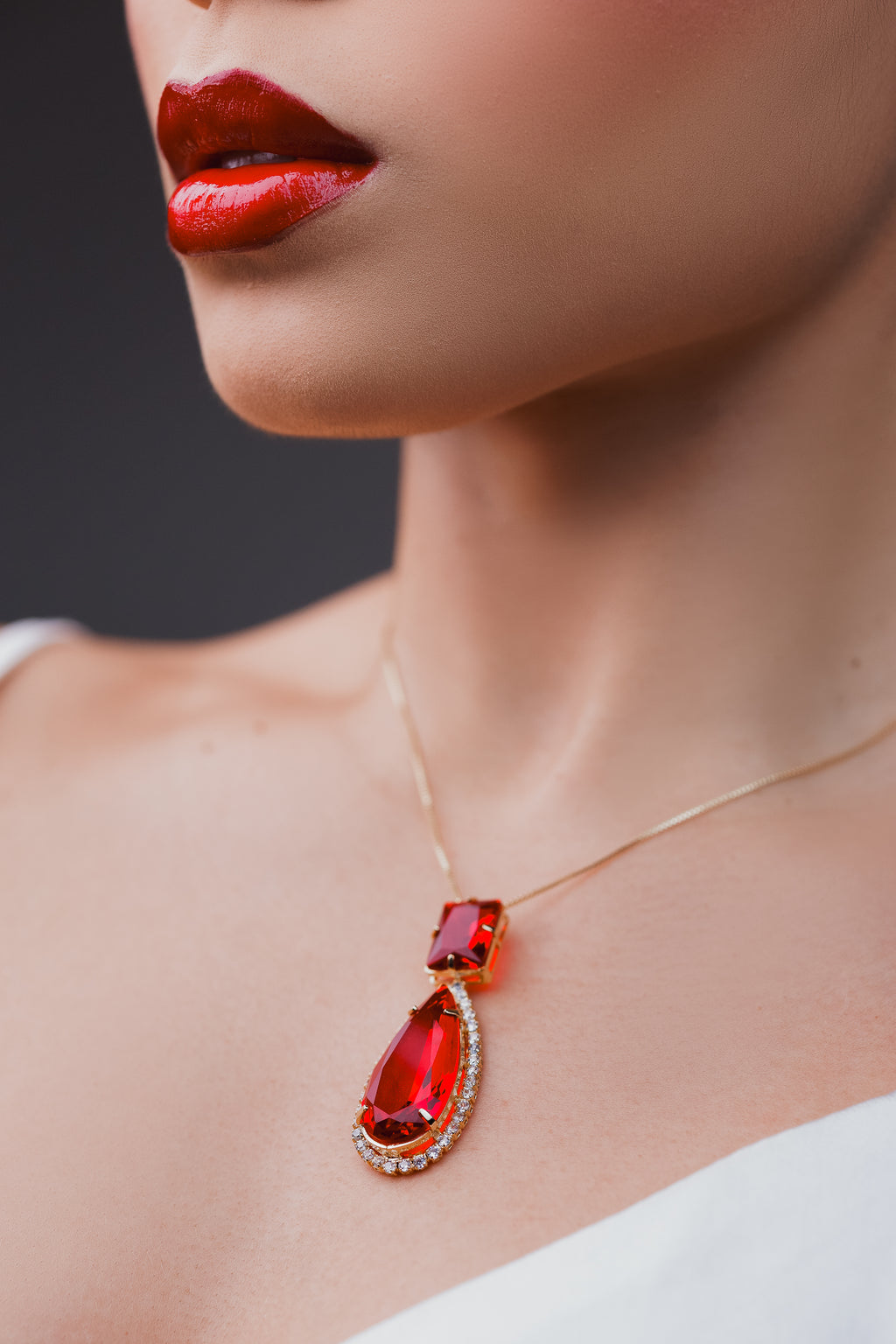 Colar gota Zircônia