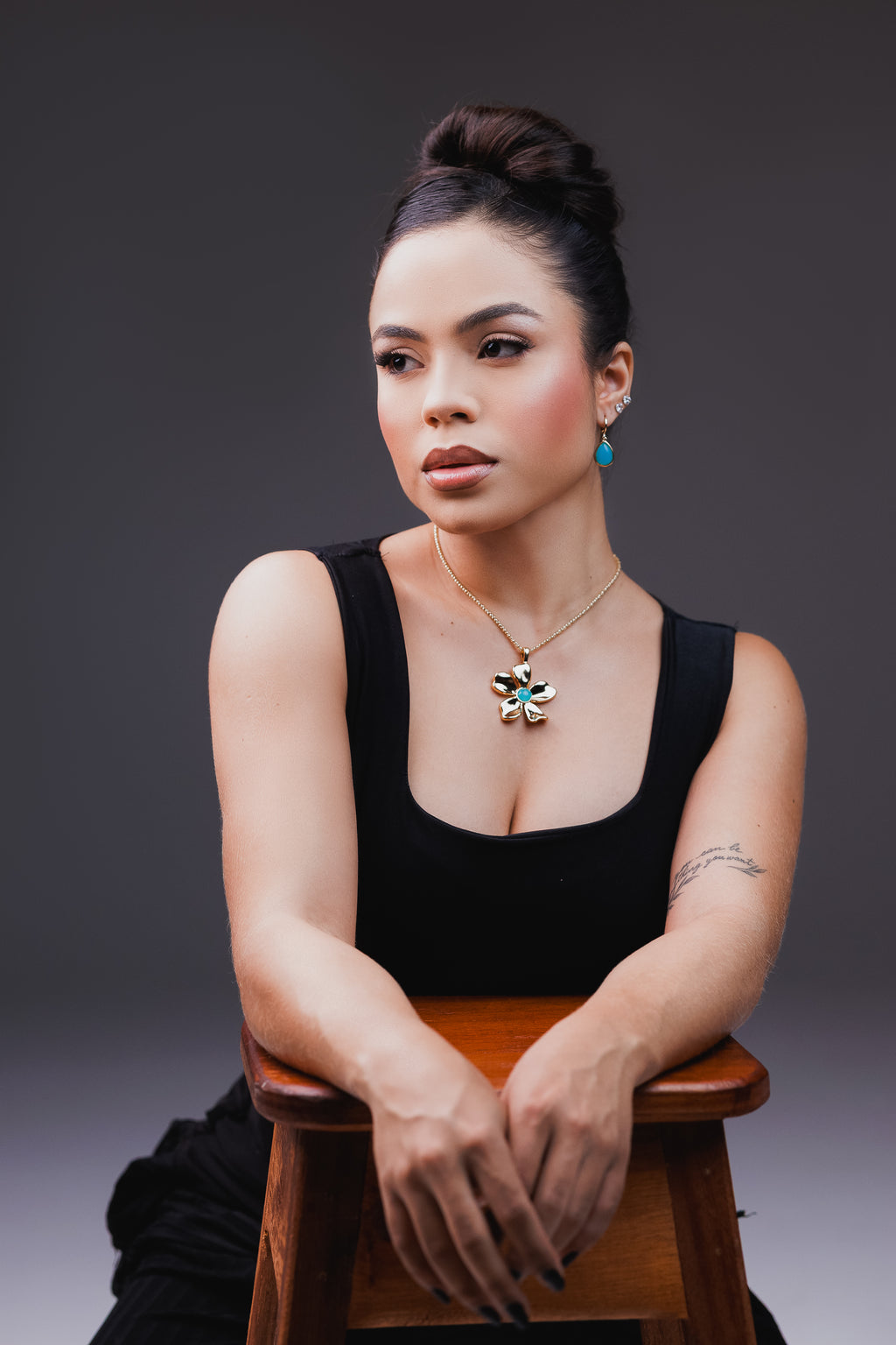 Colar Pedra natural Flor