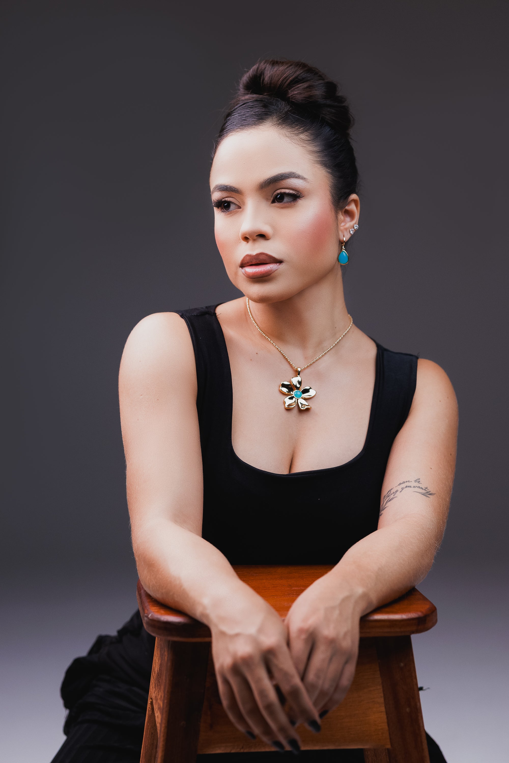 Colar Pedra natural Flor